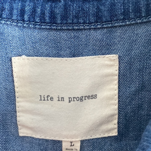 Forever 21 denim button up shirt size L - Picture 3 of 9